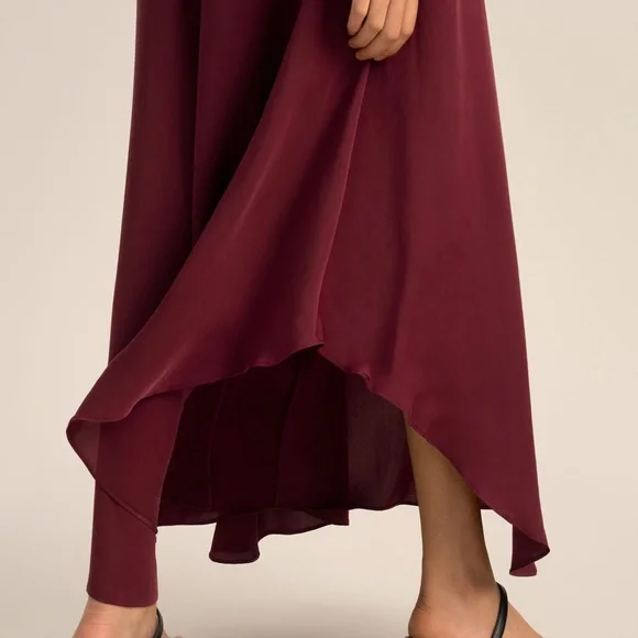 Lilysilk Wide-Legged Silk Fig Pants in Oxblood, Size 27 - Picture 5 of 9